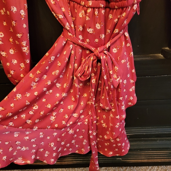 Dress - Picture 5 of 5